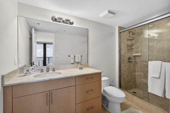 Building Photo - 3000 N Ocean Dr