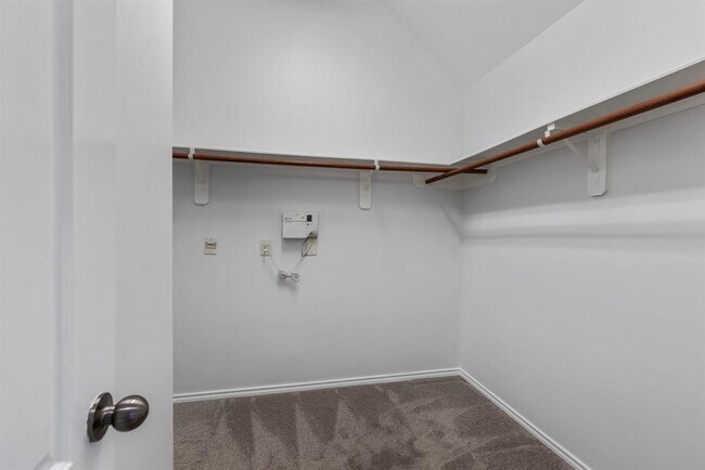 Building Photo - 1315 Cameron Park Ln