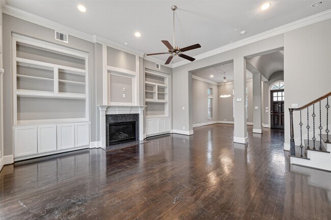 Building Photo - 10917 Upland Park