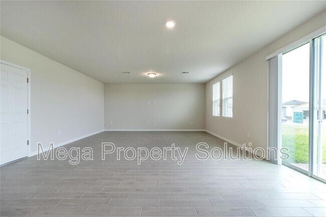 Building Photo - 3033 Cassidy Ln