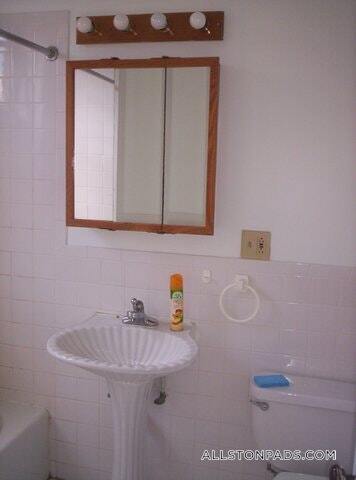 Building Photo - 1254 Commonwealth Ave