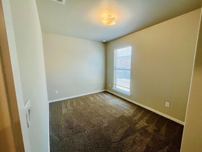Building Photo - Bell Farms - 14414