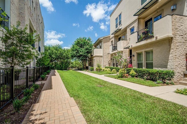 Building Photo - 7333 Valley View Ln