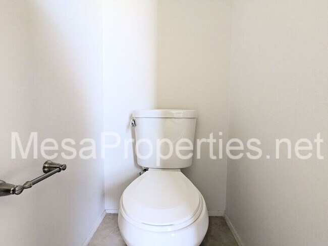 Building Photo - 14747 Amber Ct