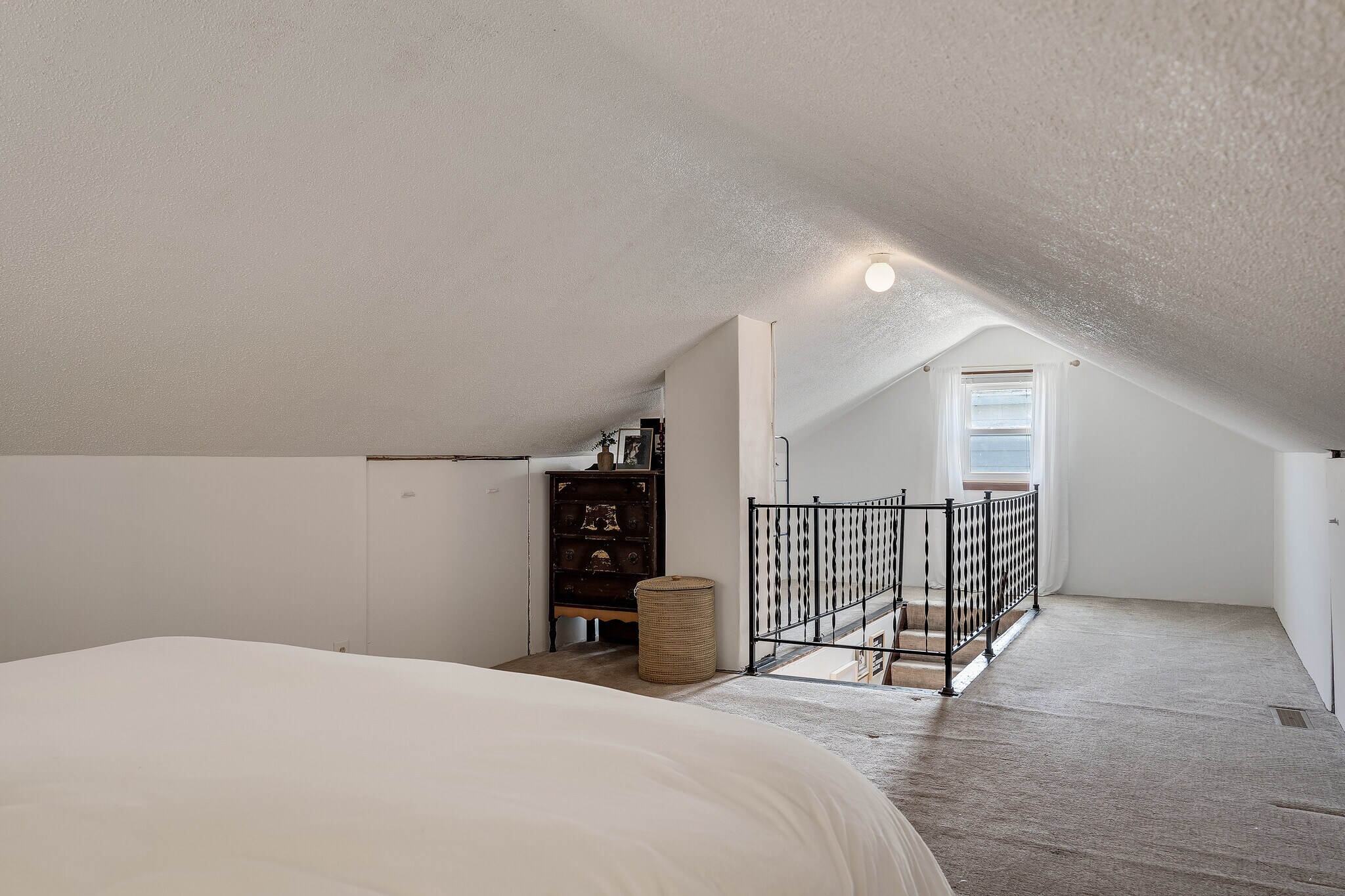 Building Photo - 2015 Wood St