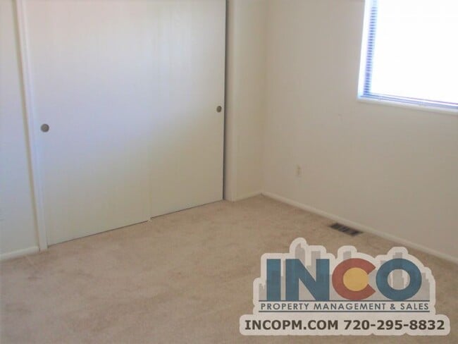 Building Photo - 3930 W Walsh Pl