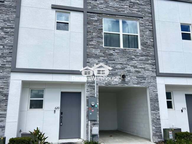 Building Photo - 620 Trikomo Dr