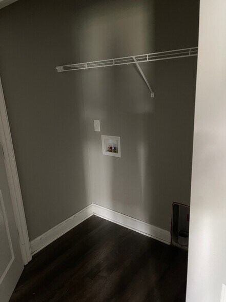 Dryer/Washer Unit - 5850 Otte Ct