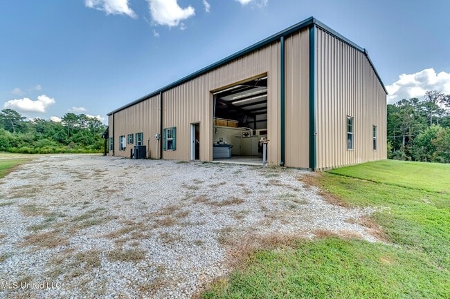 Building Photo - 1998 MS-16