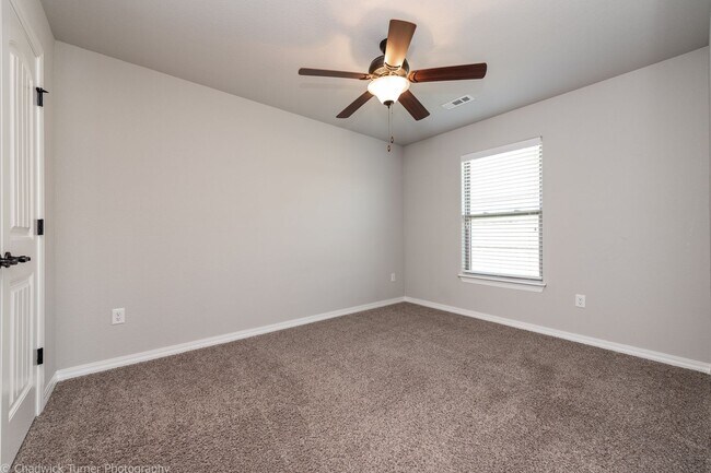 Building Photo - ***1001 Gardenia Street***