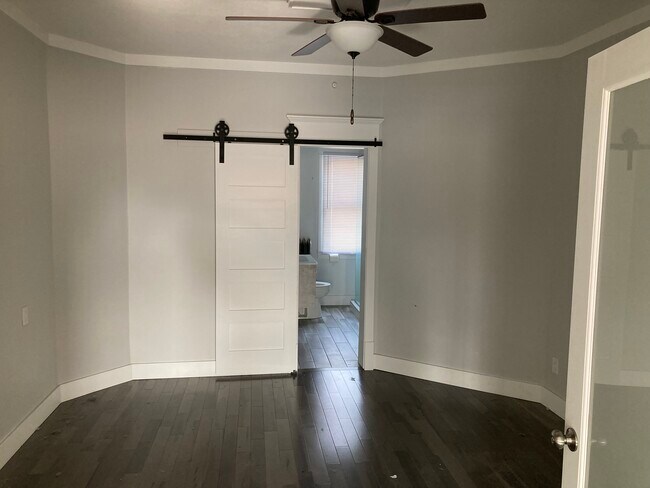 Building Photo - 725 Michigan St NE