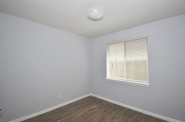 Building Photo - 20703 Whitevine Way