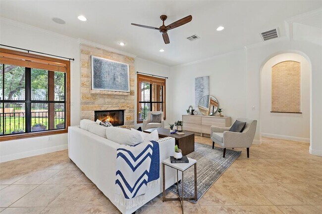 Building Photo - 41 Tiburon Dr