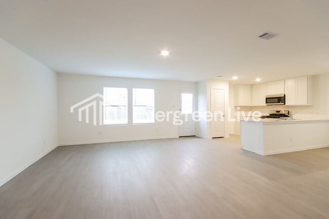 Building Photo - 31428 Moore Rd