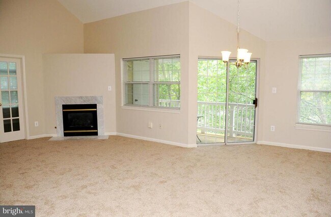 Building Photo - 5812 Wyndham Cir