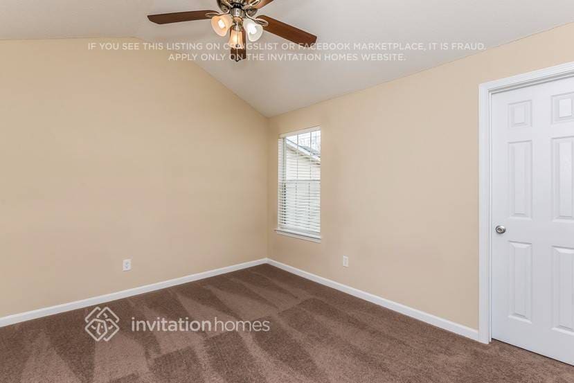 Building Photo - 124 Hidden Creek Dr
