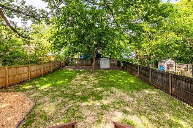 Building Photo - 487 Pasley Ave SE