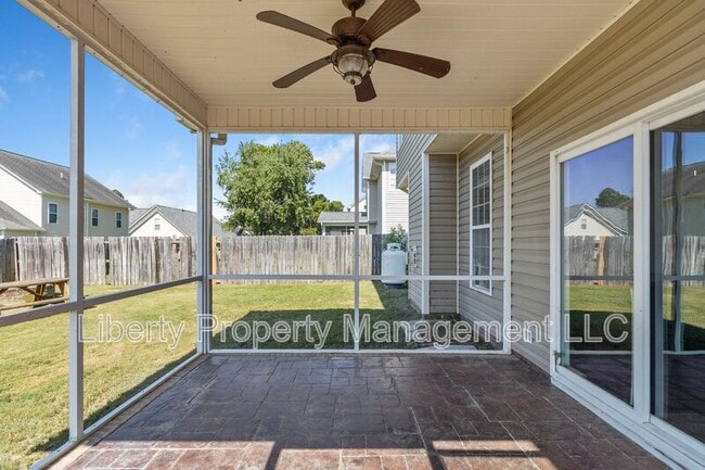 Building Photo - 146 Trenton Pl