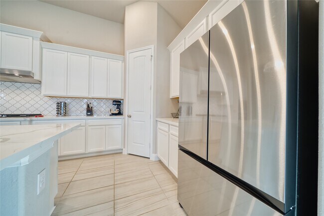Building Photo - 2232 Clements Shore Ln