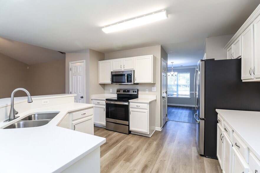Building Photo - 6222 Spanish Moss Ln