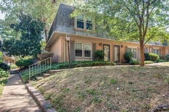 Building Photo - 3000 Hillsboro Pike