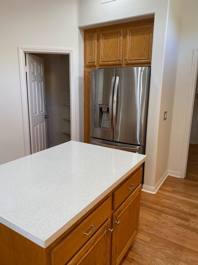 Building Photo - Carmel Valley “Shores” 5BR/3BA Executive H...