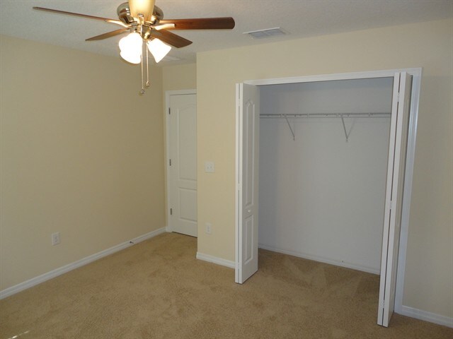 Building Photo - 513 Vista Ridge Dr