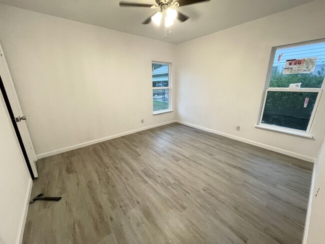 Building Photo - 319 Woodard Ave