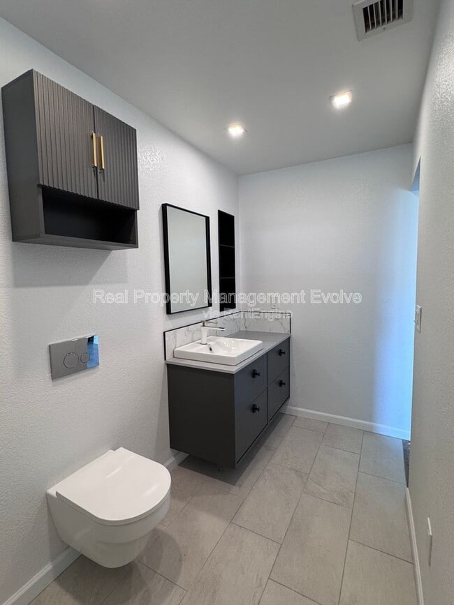 Building Photo - 4428 E Joan De Arc Ave