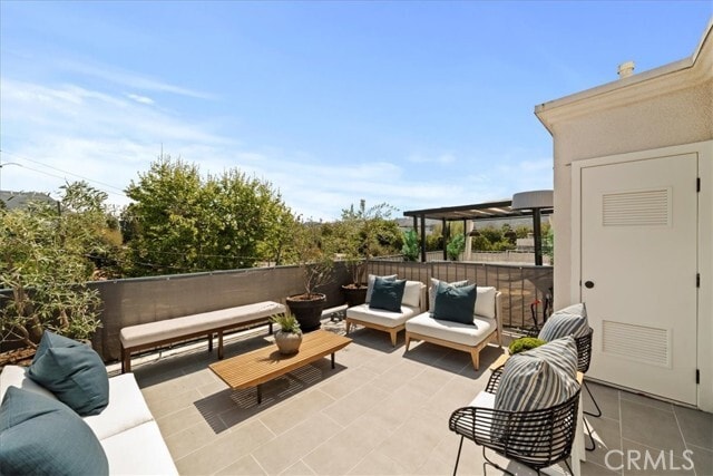 Building Photo - 4414 Moorpark Way