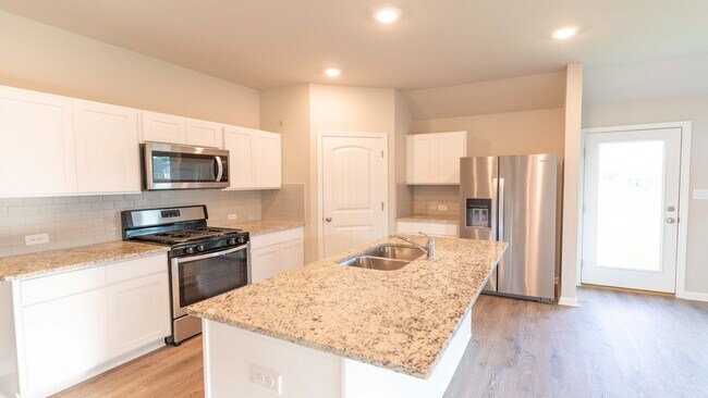 Building Photo - 5388 Greenridge Ln