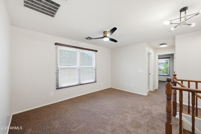 Building Photo - 2250 E Wayland Dr