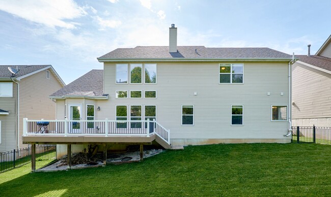 Building Photo - Executive Lease Opportunity - 4 Bed 3 Bath