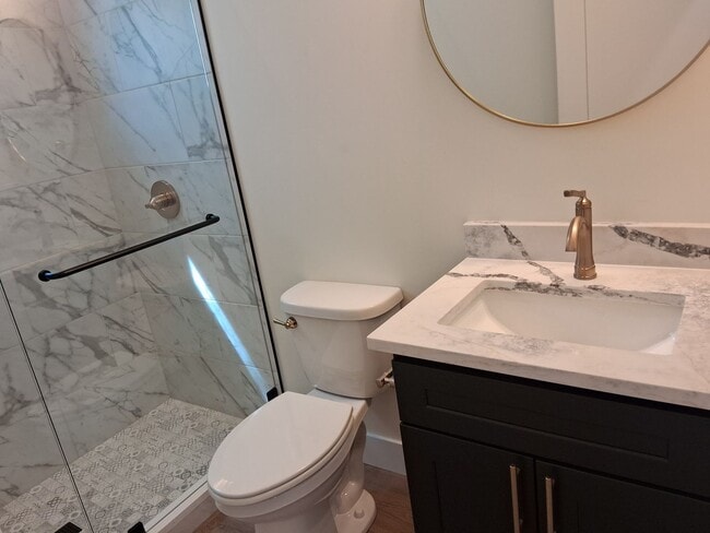 Building Photo - Stylish Newly Built One-bedroom in the Heart of Ashland