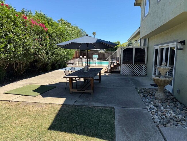 Building Photo - "Charming Walnut Creek Retreat: Spacious 4-Bedroom Home with Elegant Granite Kitchen, Cozy Firepl...