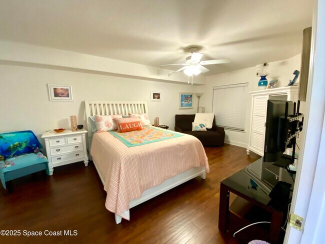 Building Photo - 732 Bayside Dr