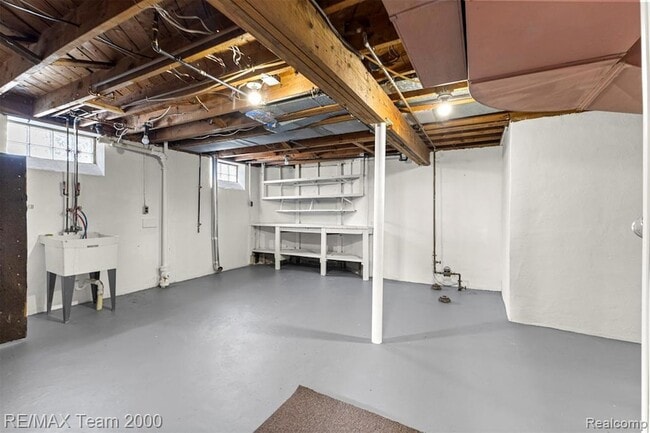 Building Photo - 3339 Lincoln St