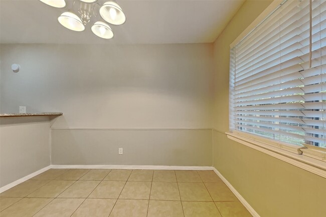 Building Photo - 2311 Whispering Wind Ln