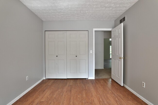 Building Photo - 4966 Wintersong Ln