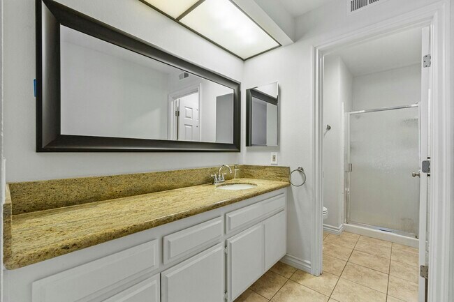 Building Photo - 616 Kumquat Way