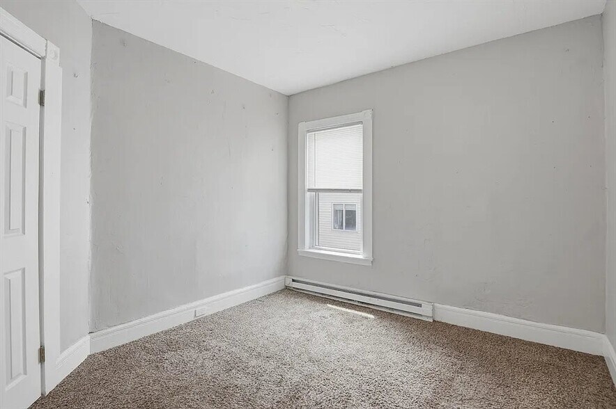 Building Photo - 31 Aetna St