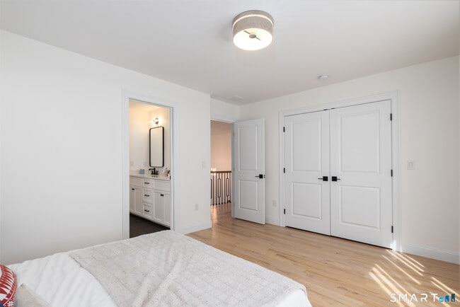 Building Photo - 112 Stallion Dr