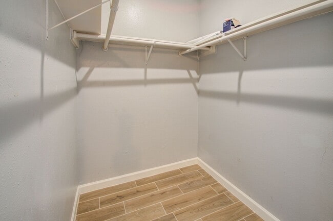 Building Photo - Remodeled 3 Bed / 2 Bath townhome at The B...