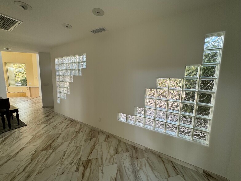 Building Photo - 2349 Via Oeste Dr