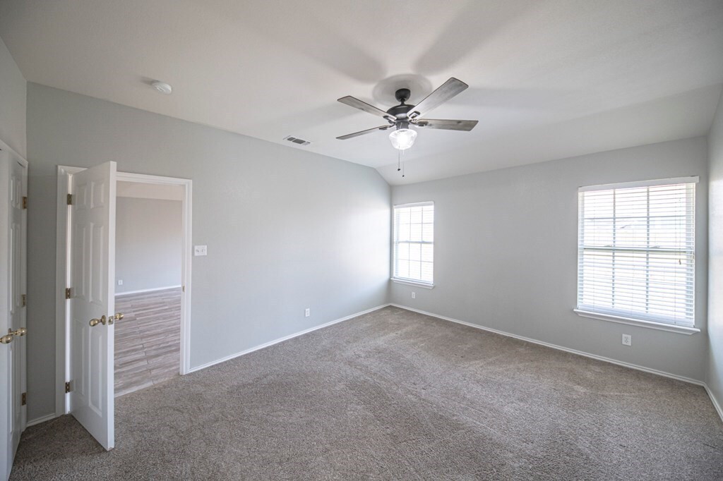 Building Photo - 2207 Medford Ct