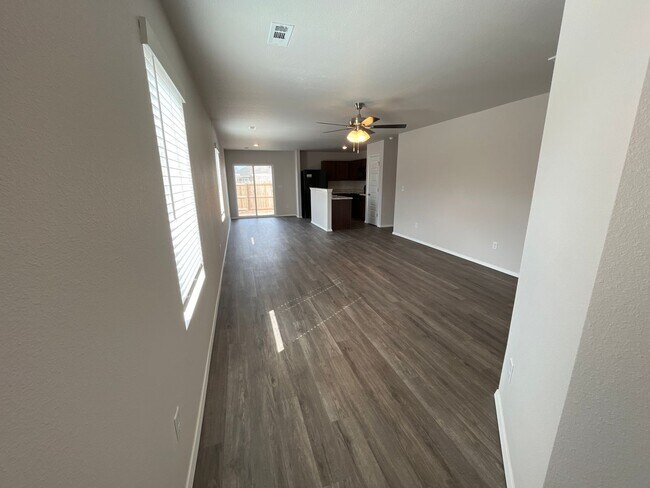Building Photo - *Pre-leasing* Three Bedroom | Two Bath Hom...