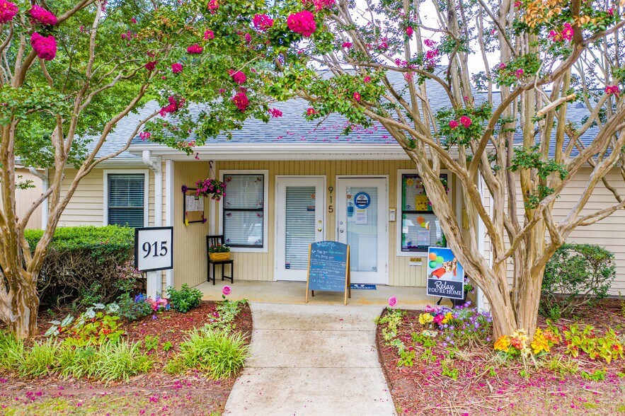 Leasing Offcie - Bryan Woods