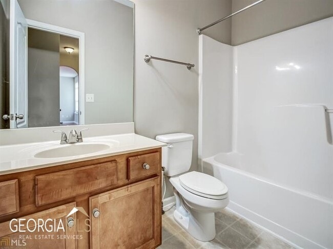 Building Photo - 54 Medallion Park