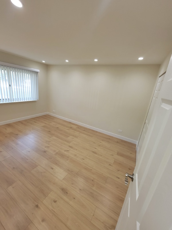Building Photo - 700 Perrie Dr