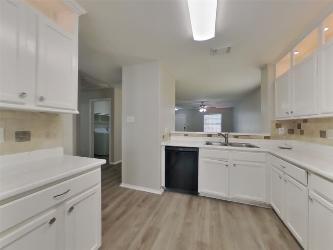 Building Photo - 614 Harpswell Ln